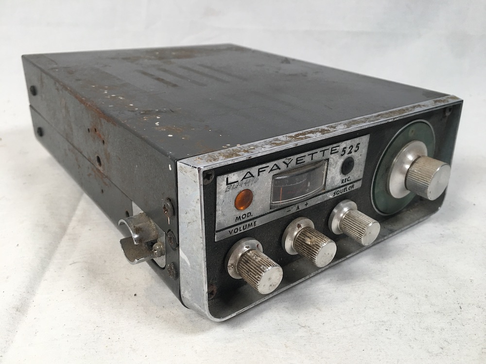 Colonial Refreshing Autonomous Lafayette 525 CB Radio Vintage Heavy Duty Citizen Band Two-Way  Communications - Vintage