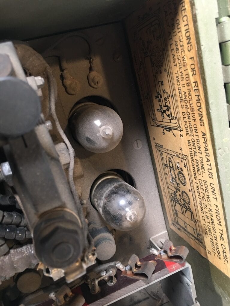 Récepteur radio militaire US SIGNAL CORPS BC-342-N